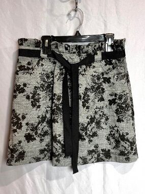 Women's Buttons "Paper Bag" Skirt Ruffle Trim Ribbon Waistband Belt Size Medium
